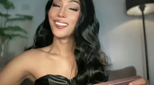 Snapshot of Bella_Gordon chatting on February 15, 2025, 6:23 am Bella Gordon online show from February 15, 2025, 6:23 am