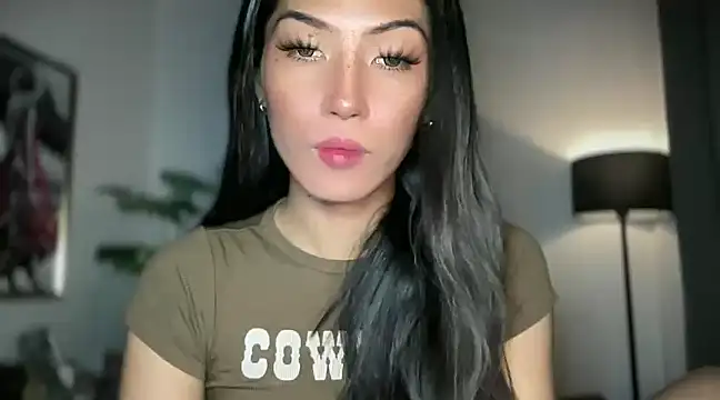 Snapshot of Bella_Gordon chatting on February 23, 2025, 6:23 pm Bella Gordon online show from February 23, 2025, 6:23 pm