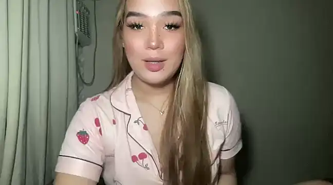 Snapshot of MissCataleyaxxx chatting on December 26, 2024, 2:33 am MissCataleyaxxx online show from December 26, 2024, 2:33 am