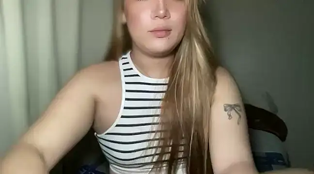 Snapshot of MissCataleyaxxx chatting on January 25, 2025, 3:51 am MissCataleyaxxx online show from January 25, 2025, 3:51 am