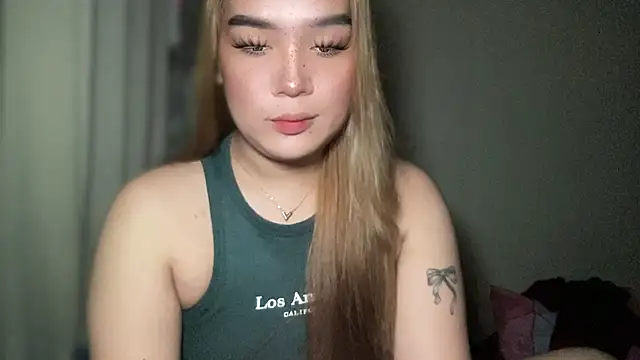 Snapshot of MissCataleyaxxx chatting on February 6, 2025, 1:43 pm MissCataleyaxxx online show from February 6, 2025, 1:43 pm