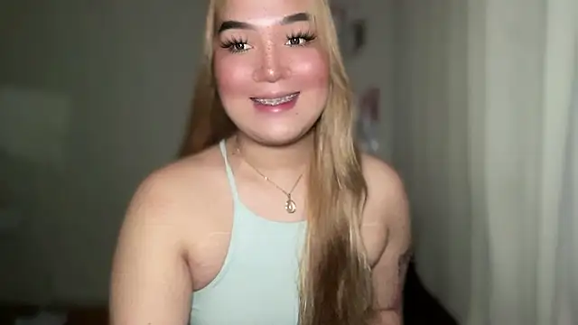 Snapshot of MissCataleyaxxx chatting on March 14, 2025, 1:37 am MissCataleyaxxx online show from March 14, 2025, 1:37 am