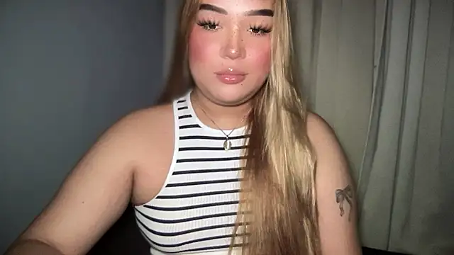 Snapshot of MissCataleyaxxx chatting on October 2, 2025, 12:50 am MissCataleyaxxx online show from October 2, 2025, 12:50 am