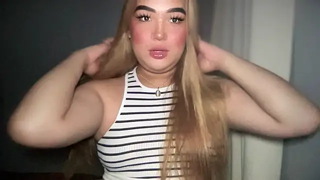 Snapshot of MissCataleyaxxx chatting on October 12, 2025, 1:15 am MissCataleyaxxx online show from October 12, 2025, 1:15 am