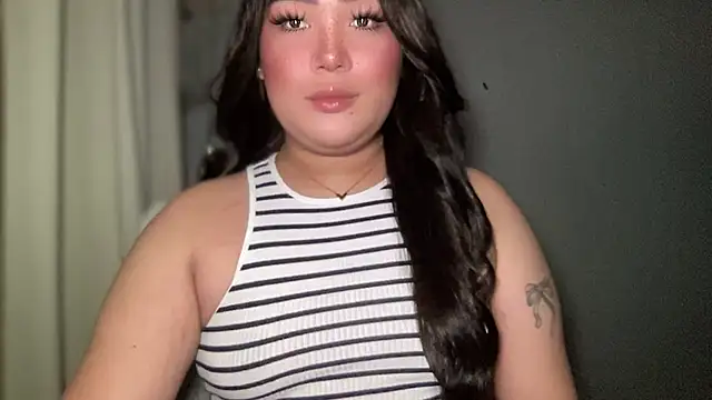 Snapshot of MissCataleyaxxx chatting on November 28, 2025, 12:24 am MissCataleyaxxx online show from November 28, 2025, 12:24 am