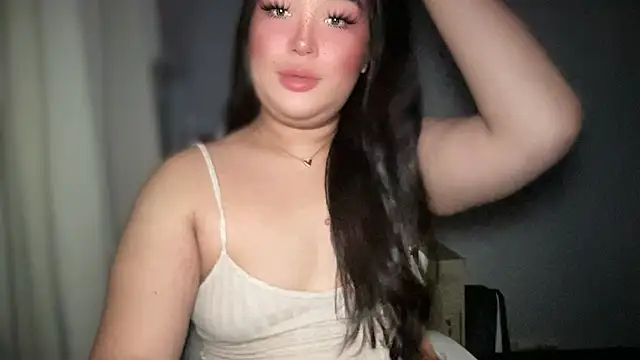 Snapshot of MissCataleyaxxx chatting on December 2, 2025, 1:33 am MissCataleyaxxx online show from December 2, 2025, 1:33 am