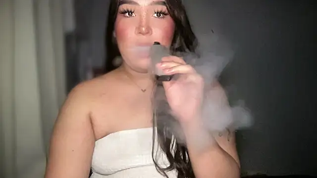 Snapshot of MissCataleyaxxx chatting on December 3, 2025, 4:42 am MissCataleyaxxx online show from December 3, 2025, 4:42 am