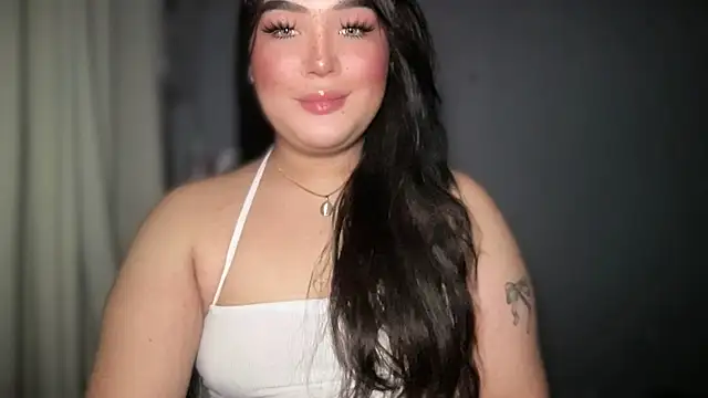 Snapshot of MissCataleyaxxx chatting on December 4, 2025, 1:59 am MissCataleyaxxx online show from December 4, 2025, 1:59 am