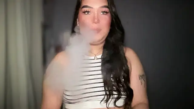 Snapshot of MissCataleyaxxx chatting on December 5, 2025, 1:47 am MissCataleyaxxx online show from December 5, 2025, 1:47 am