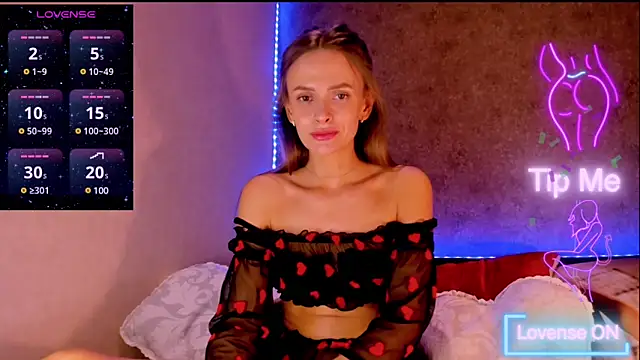 Snapshot of madina_taher chatting on March 10, 2025, 7:32 am madina taher online show from March 10, 2025, 7:32 am