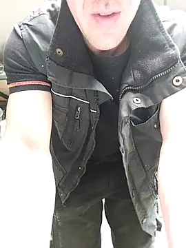 Xcoquinx online show from February 26, 2025, 1:08 pm