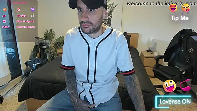 kaiser679  online show from September 8, 2025, 10:09 pm