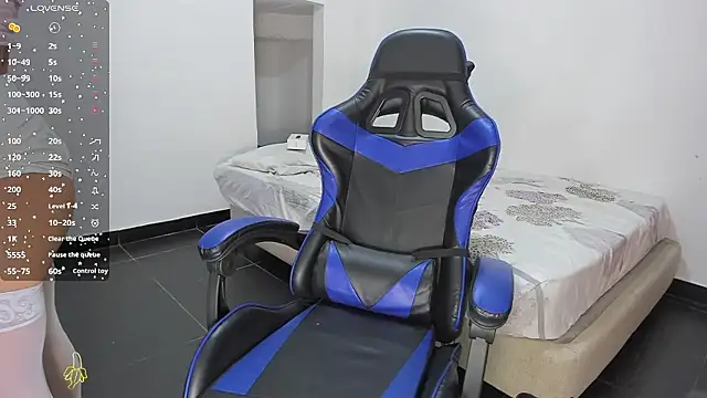 Snapshot of NAMIMAYERS2 chatting on December 5, 2024, 4:55 pm NAMIMAYERS2 online show from December 5, 2024, 4:55 pm