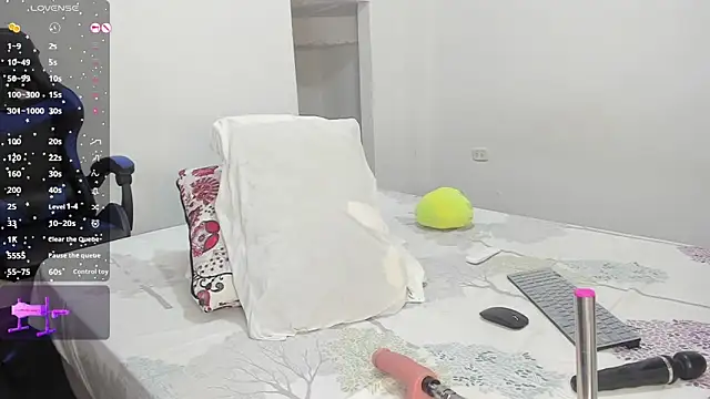 Snapshot of NAMIMAYERS2 chatting on December 10, 2024, 4:27 pm NAMIMAYERS2 online show from December 10, 2024, 4:27 pm