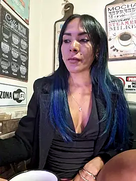 Doll Loren online show from January 16, 2026, 4:44 pm