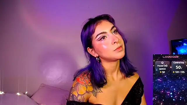 Cinamoonn online show from December 15, 2024, 9:09 pm