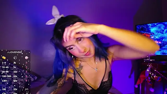 Cinamoonn online show from January 4, 2025, 8:16 pm