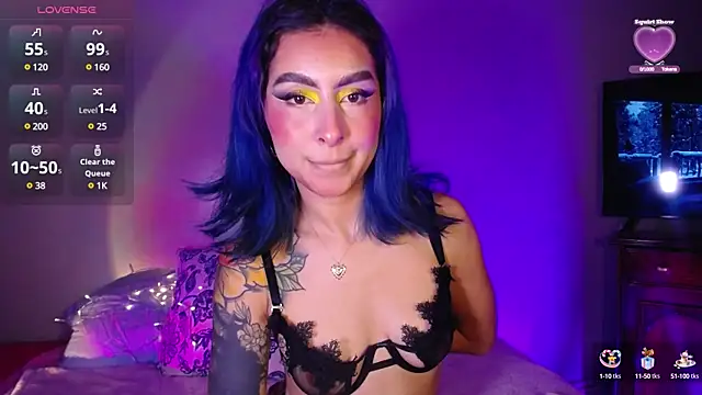 Cinamoonn online show from January 8, 2025, 8:29 pm