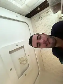 Snapshot of boyygirlls chatting on October 7, 2025, 10:34 am boyygirlls online show from October 7, 2025, 10:34 am