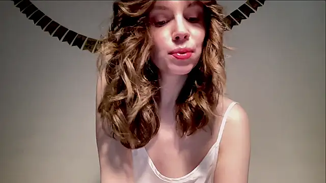 Snapshot of Nikki_Mimimi chatting on January 9, 2025, 10:09 am Nikki Mimimi online show from January 9, 2025, 10:09 am