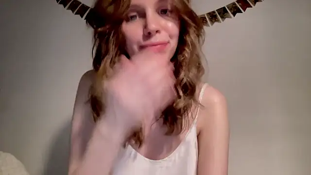 Snapshot of Nikki_Mimimi chatting on February 1, 2025, 1:20 pm Nikki Mimimi online show from February 1, 2025, 1:20 pm