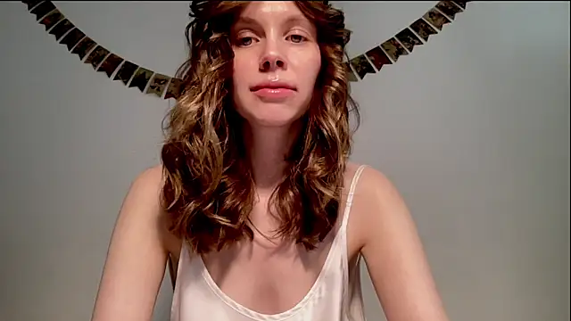 Snapshot of Nikki_Mimimi chatting on February 6, 2025, 10:15 am Nikki Mimimi online show from February 6, 2025, 10:15 am