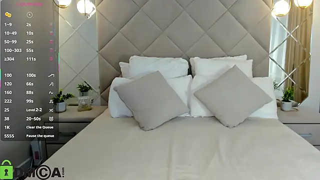 Snapshot of Larrine_Morgan chatting on October 15, 2025, 1:17 am Larrine Morgan online show from October 15, 2025, 1:17 am