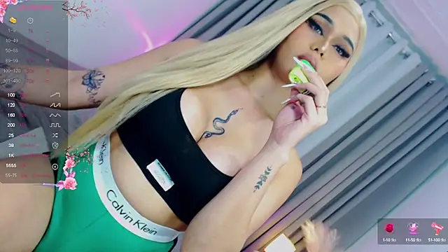 Snapshot of Ella_Fantasiax chatting on December 11, 2024, 3:47 pm Ella Fantasiax online show from December 11, 2024, 3:47 pm