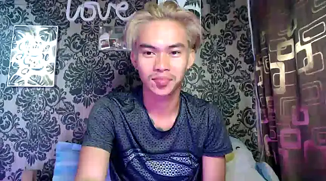 Snapshot of asianpatt69 chatting on December 2, 2024, 10:45 pm asianpatt69 online show from December 2, 2024, 10:45 pm