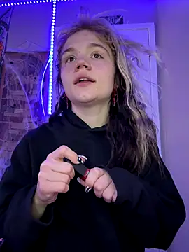 Cutiepiespanks online show from October 23, 2025, 8:07 pm