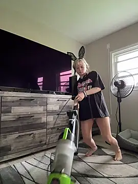 Cutiepiespanks online show from April 5, 2026, 7:11 pm