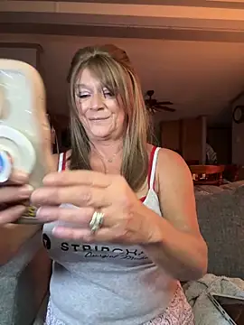 Snapshot of cowgirlc chatting on October 18, 2025, 2:14 am cowgirlc online show from October 18, 2025, 2:14 am