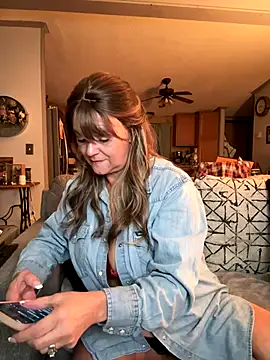 Snapshot of cowgirlc chatting on November 13, 2025, 2:54 am cowgirlc online show from November 13, 2025, 2:54 am