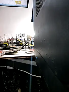 000002m online show from October 24, 2025, 9:44 pm