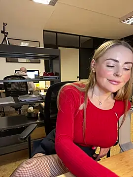 EmaSalis online show from March 6, 2025, 4:17 pm