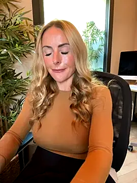 EmaSalis online show from September 22, 2025, 8:49 am