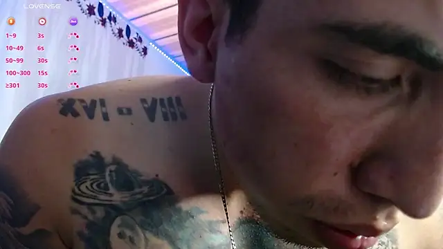 Snapshot of Adam_Hudsond chatting on December 18, 2025, 6:14 pm Adam Hudsond online show from December 18, 2025, 6:14 pm