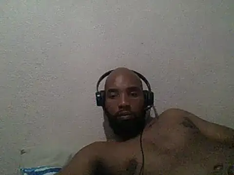 Snapshot of KAYBEEDEFREAK chatting on January 14, 2025, 7:53 pm KAYBEEDEFREAK online show from January 14, 2025, 7:53 pm