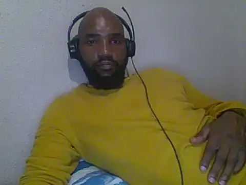 Snapshot of KAYBEEDEFREAK chatting on February 13, 2025, 7:31 pm KAYBEEDEFREAK online show from February 13, 2025, 7:31 pm