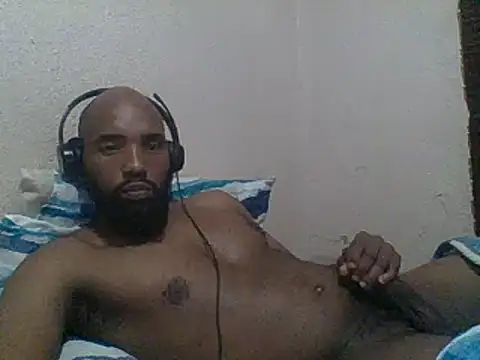 Snapshot of KAYBEEDEFREAK chatting on February 15, 2025, 9:26 pm KAYBEEDEFREAK online show from February 15, 2025, 9:26 pm