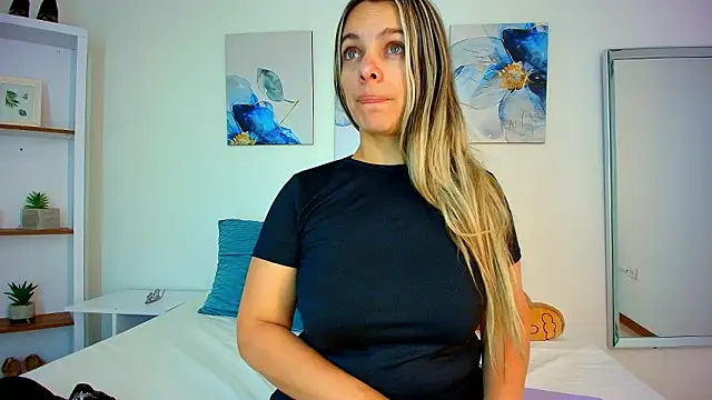 Snapshot of Isabella_Harley chatting on March 19, 2026, 1:15 pm Isabella Harley online show from March 19, 2026, 1:15 pm