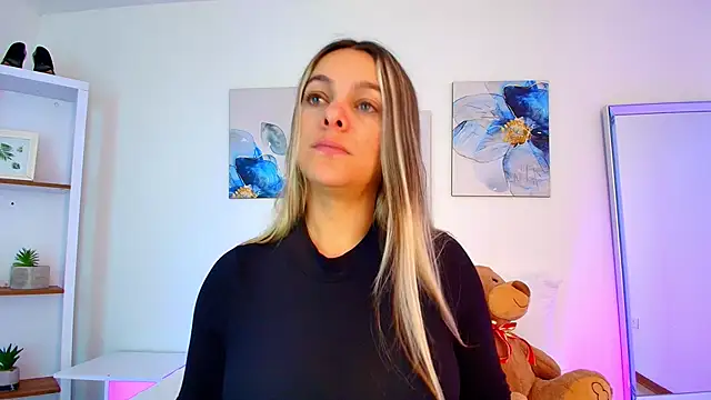 Snapshot of Isabella_Harley chatting on April 8, 2026, 1:55 pm Isabella Harley online show from April 8, 2026, 1:55 pm