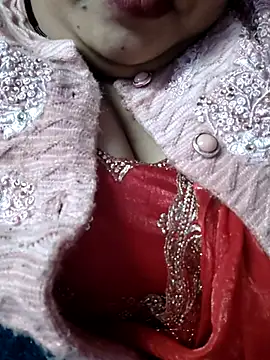 Snapshot of BigBustyRuhi chatting on February 5, 2026, 9:14 am BigBustyRuhi online show from February 5, 2026, 9:14 am