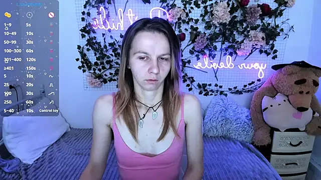 Snapshot of Bell_a_mi_ chatting on December 20, 2025, 1:51 pm Bell a mi online show from December 20, 2025, 1:51 pm