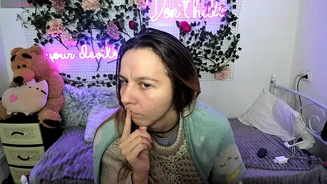 Snapshot of Bell_a_mi_ chatting on January 19, 2026, 4:22 pm Bell a mi online show from January 19, 2026, 4:22 pm