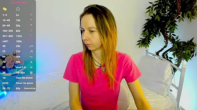 Snapshot of Bell_a_mi_ chatting on February 18, 2026, 4:14 pm Bell a mi online show from February 18, 2026, 4:14 pm