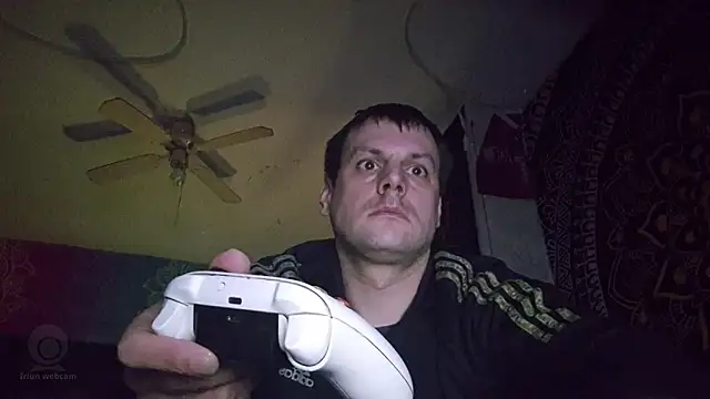 Snapshot of slankecrosdresser chatting on April 4, 2026, 7:33 pm slankecrosdresser online show from April 4, 2026, 7:33 pm