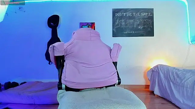 Snapshot of RyanCarter_ chatting on December 7, 2024, 3:08 pm RyanCarter online show from December 7, 2024, 3:08 pm