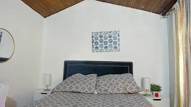 ZulyMichels online show from February 4, 2026, 12:22 pm