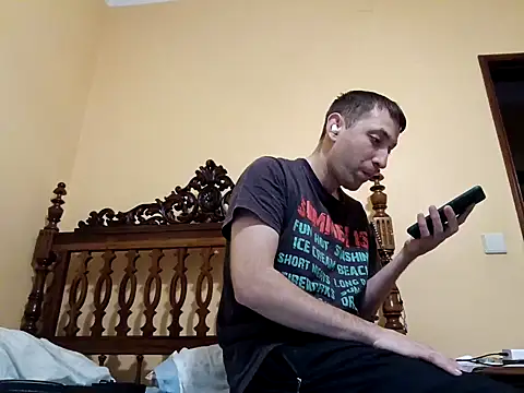 White rabbit  online show from November 12, 2025, 10:15 am